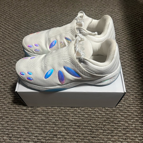 741 Performance Rover “White Noise” - Picture 2 of 6